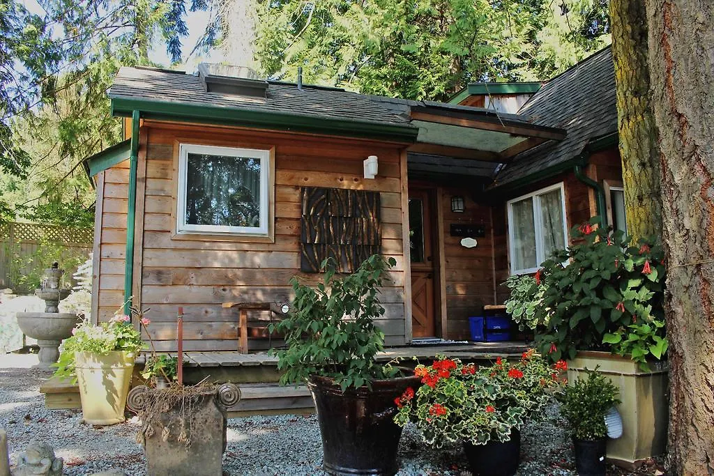 Thistle Dew Cottage Ganges 0*,  Canada